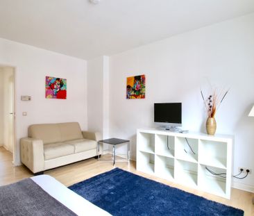 Perfekt Wohnen in Köln-Ehrenfeld: Möbliertes Apartment mit Balkon - Photo 2