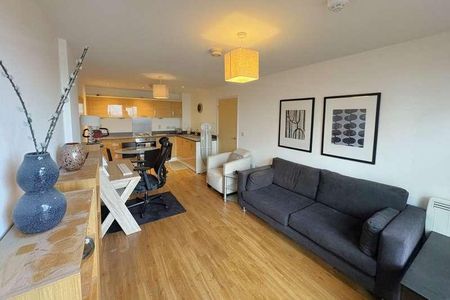 Woking, Surrey, GU22 - Photo 2