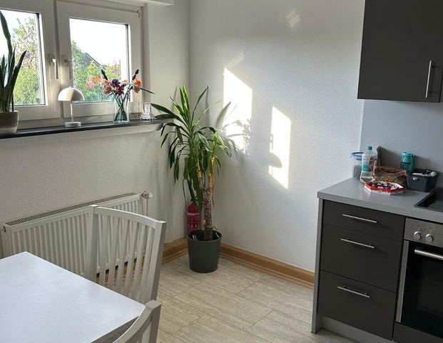 Schöne Single-Wohnung inklusive Einbauküche - Foto 1