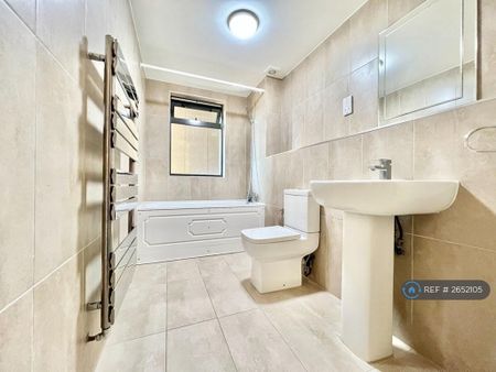 2 bedroom flat to rent - Photo 5