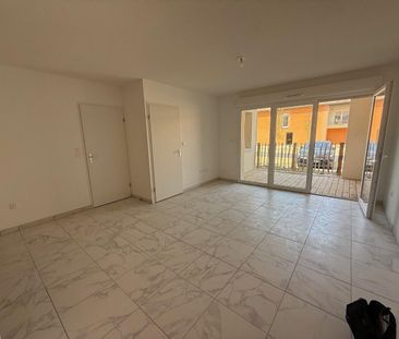 location Appartement T2 DE 46.6m² À CASTELGINEST - Photo 4