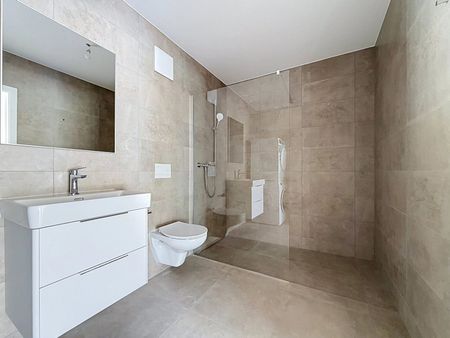2.5 pièces en attique avec terrasse à louer à Uvrier - Foto 4