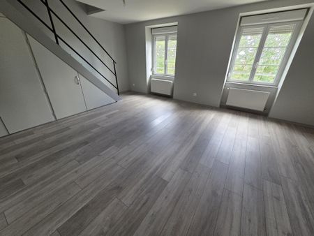 Location Appartement 4 pièces 67m² LE CREUSOT 71200 - Photo 2