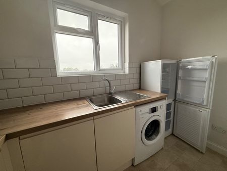 Room in a Shared House, Dunraven Avenue, LU1 - Photo 2