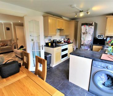 3 bedroom semi-detached house to rent - Photo 4