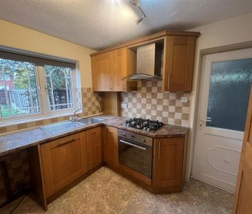 3 bedroom semi-detached house to rent - Photo 6