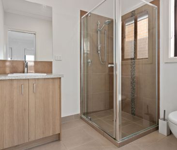 STUNNING ON SKYLARK! - Photo 3