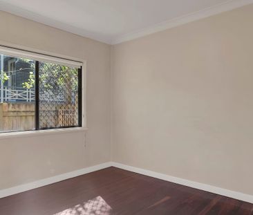Inner City Townhouse - Excellent Location - Photo 2