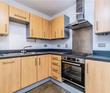 Peebles Court, Croydon, CR0 - Photo 2