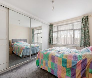 3 bedroom House To Let Total Size: 1037 SQ FT - Photo 4