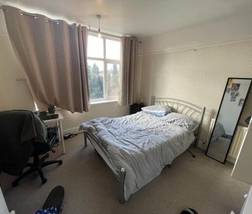 Kenmore Grove, Horfield - Photo 1