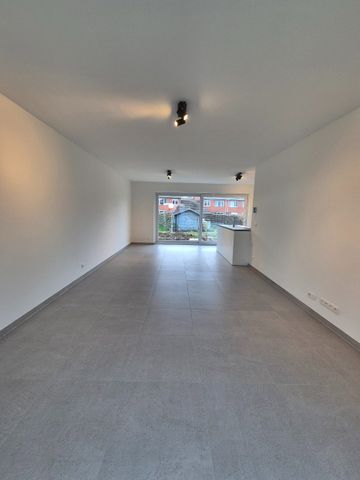 Halfopen BEN-woning met garage en 3 slaapkamers - Foto 2