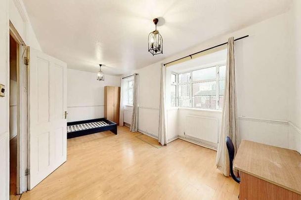 Flat, Oban House, Oban Street, London, E14 - Photo 1