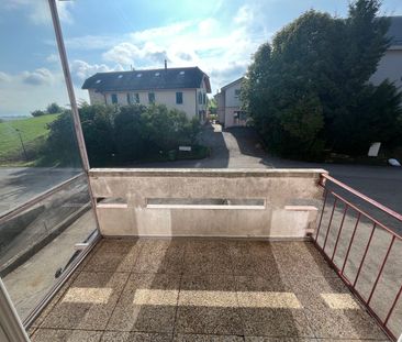 Beautiful renovated 2.5 room apartment in Yens - Photo 4