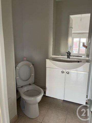Location Appartement 1 pièce 20m² LA NEUVILLETTE 51100 - Photo 2