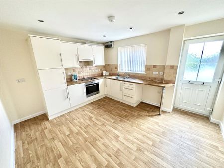 2 bedroom semi-detached house to rent - Photo 5