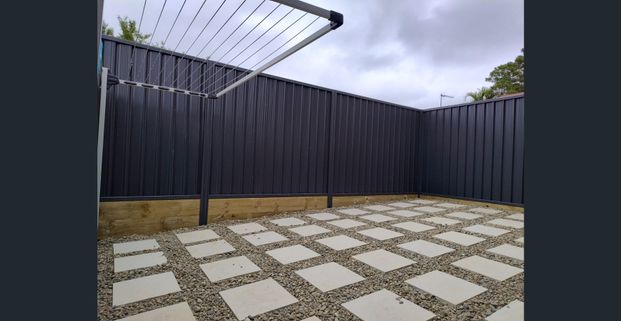 2 Bedrooms – NEW granny unit for lease with private access - Photo 1