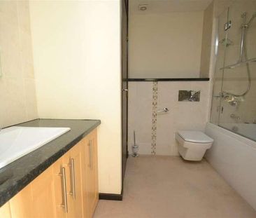 Whitecroft, Horley, RH6 - Photo 5