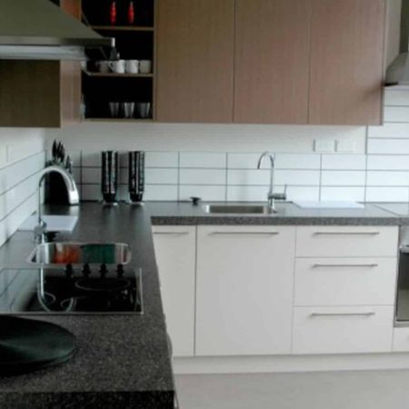 Modern Furnished Studio Room - Photo 4