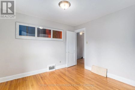 107 RUSSELL AVENUE - Photo 5