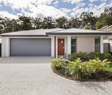 Neat and tidy Family Home with Secure Back Yard - Photo 6