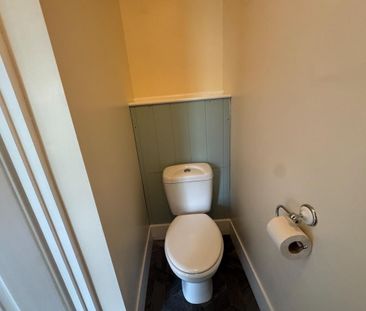 2 bedroom terraced house to rent - Photo 6