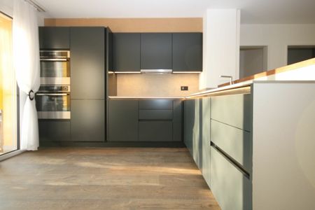 Moderne, charmante Erdgeschoss-Wohnung in gepflegter Überbauung! - Foto 4