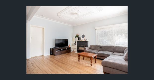 Three Bedroom Family Home! - Photo 1