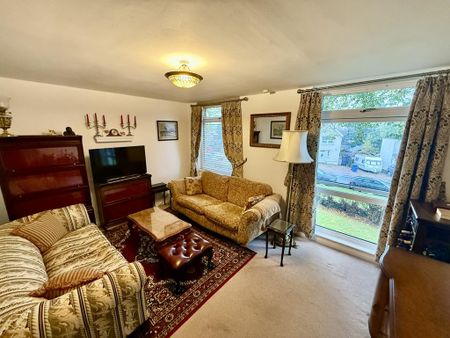 3 bedroom apartment to rent - Photo 2