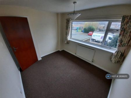 3 bedroom terraced house to rent - Photo 3