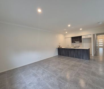 Fresh, Modern & Effortlessly Stylish - Welcome Home - Photo 6