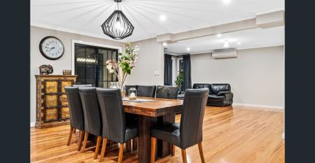 Spacious 5-Bedroom Family Home in a Prime Altona Meadows Location - Photo 4