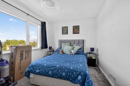 28 Meadowvale Avenue, Carryduff, Belfast, BT8 8QY - Photo 4