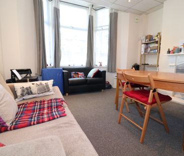 Llanbleddian Gardens, Cathays - Photo 2