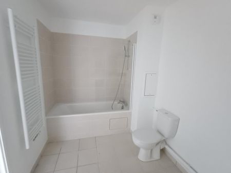 location Appartement T3 DE 61.3m² À BOBIGNY - Photo 3