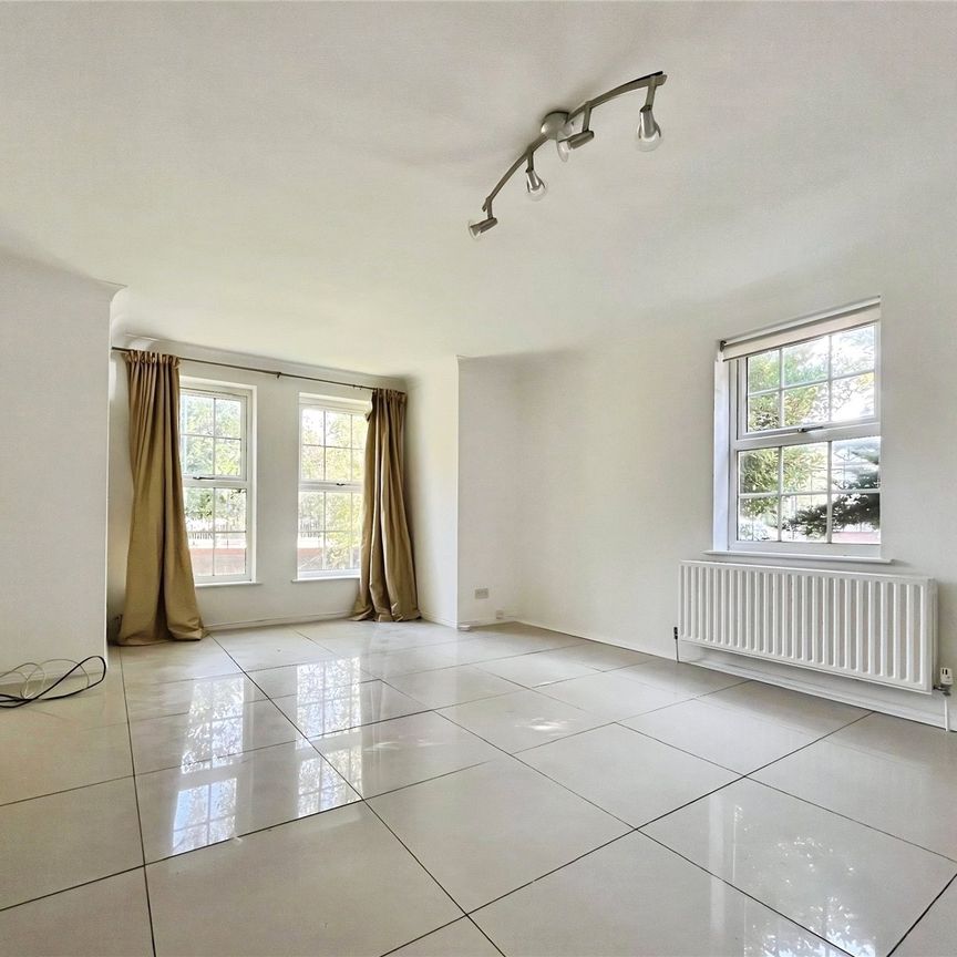 Cross Deep, Twickenham, TW1 4RB - Photo 1