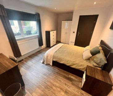 1 bedroom in a house share to rent - Photo 5