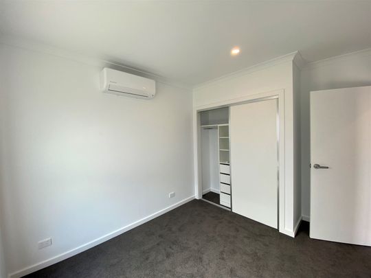 3/12 Clunes Street, Kingsbury VIC 3083 - Photo 1