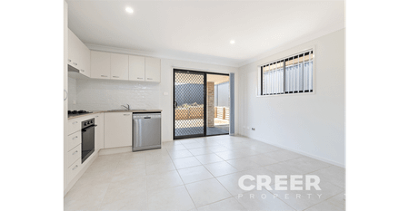 Tidy 2 bedroom Duplex - Photo 2