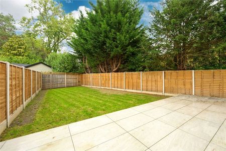 Beautifully finished new-build home just 0.5 miles from Walton-On-Thames Station. This five bedroom family residence combines contemporary design and cutting-edge technology. - Photo 3