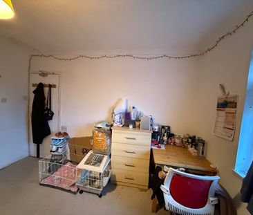 Room in a Shared House, Braid Avenue, W3 - Photo 4