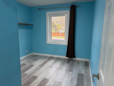 For Lease - 117 Main Redwater Redwater Drive, Toronto, Ontario - Photo 5