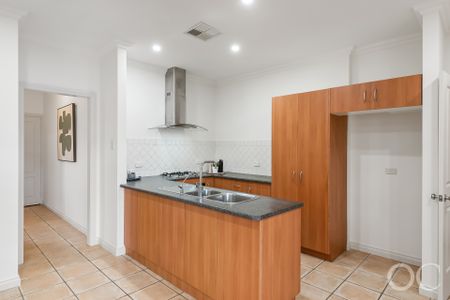 Open the Door to Effortless Living in Mile End - Photo 5