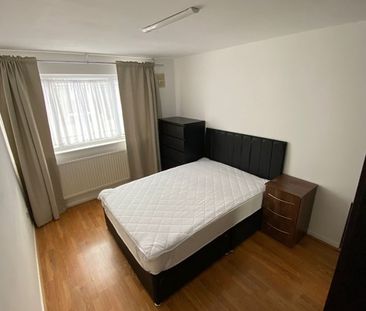 Room in a Shared House, Kennard Road, E15 - Photo 3