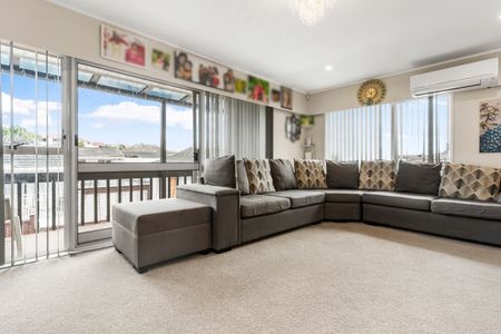 Renovated & Elevated - Expansive Living - Photo 5