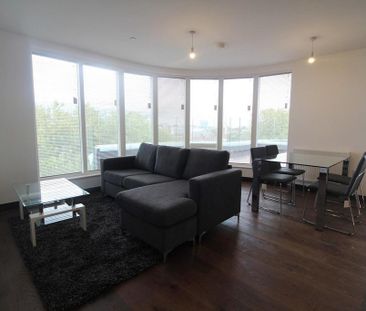 2 bedroom penthouse to rent - Photo 4