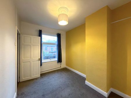 3 bedroom terraced house to rent - Photo 4