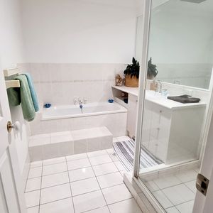 2-bedroom shared duplex, Janal Place - Photo 3