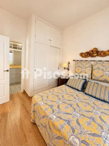 Apartamento en alquiler en Calle de la Maestra Ángeles Aspiazu - Photo 4