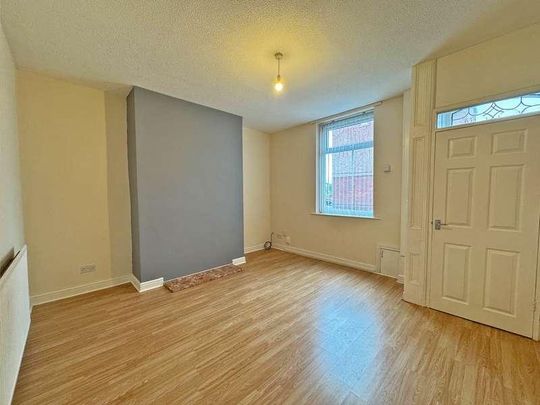 Walter Scott Street, Derker, OL1 - Photo 1